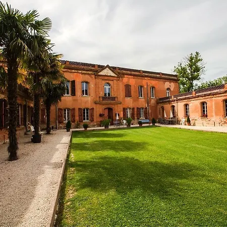 Chambres D'hotes Du Chateau De Razengues